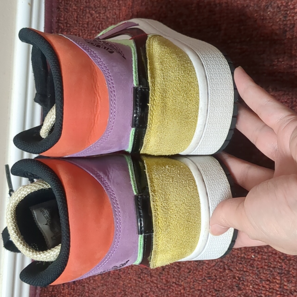 Air Jordan 1 Mid SE "Lightbulb" sneakers - Picture 9 of 12